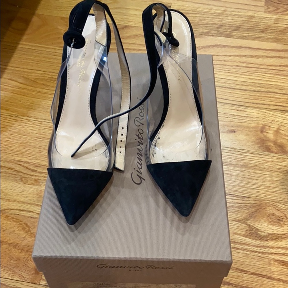 Anis black and clear pump